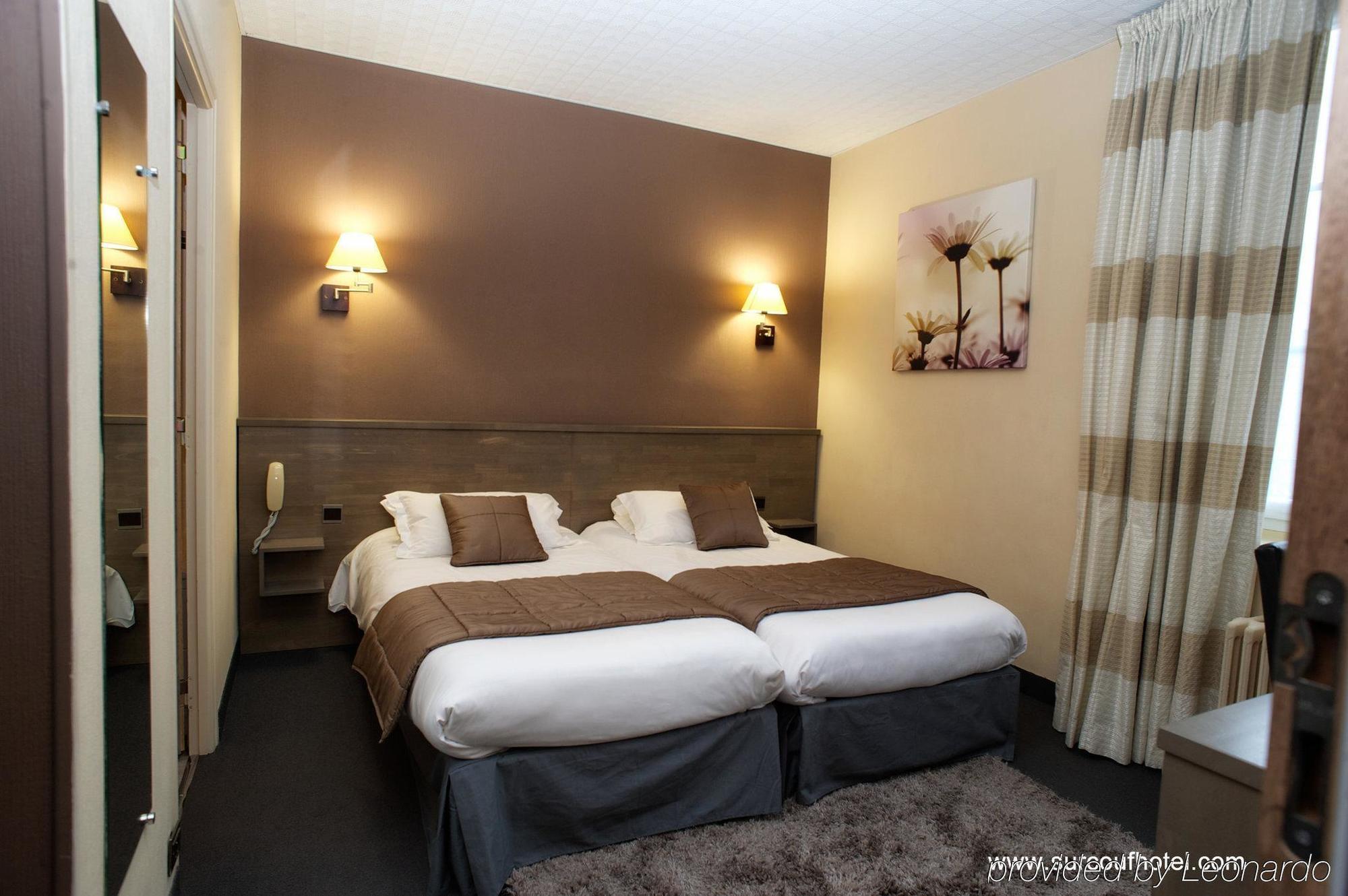 Brit Hotel Le Surcouf Saint-Malo Exterior foto